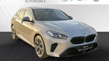 Brooklyn grau metallic Neu 2025 BMW 120 M Sport Kleinwagen | 34.990 € (Fairer Preis)