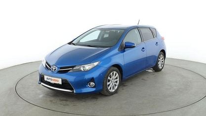 Käytetty Toyota Auris Life+ 132 HP (97 kW) 2014 Sininen Sedan