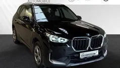 Saphirschwarz metallic Gebraucht 2024 BMW X1 Shadowline SUV | 37.500 € (Fairer Preis)