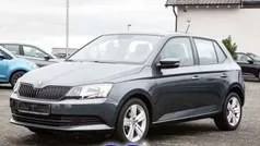 Quarz grau metallic (metallic) Gebraucht 2017 Skoda Fabia Cool Edition Limousine | 10.990 € (Fairer Preis)