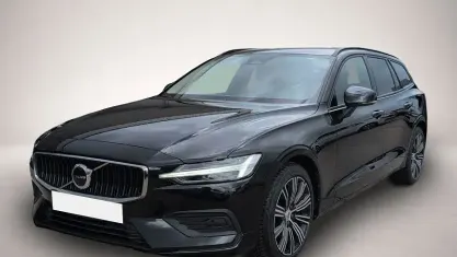 Gebraucht Volvo V60 Core 197 PS (144 kW) 2025 Schwarz Kombi