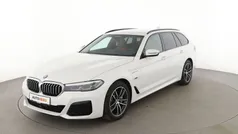 Weiß Gebraucht 2022 BMW 530e M Sport Kombi | 37.590 € (Fairer Preis)