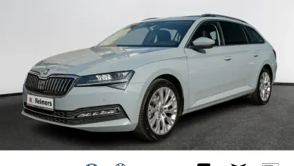 Gebraucht Skoda Superb Style 200 PS (147 kW) 2022 Grau / patina grau Kombi