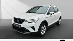 Weiss Gebraucht 2024 Seat Arona FR SUV | 23.989 € (Fairer Preis)