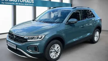 Gebraucht VW T-Roc Life 150 PS (110 kW) 2024 Blau SUV
