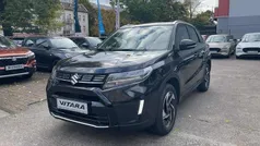 Cosmic black pearl metallic Gebraucht 2025 Suzuki Vitara Comfort+ SUV | 26.998 € (Fairer Preis)