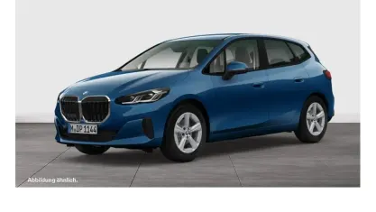 Gebraucht BMW 220 Active Tourer Luxury Line 156 PS (114 kW) 2023 Blau Van / Kleinbus