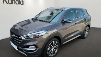 Gebraucht Hyundai Tucson Turbo 177 PS (130 kW) 2018 Grau SUV