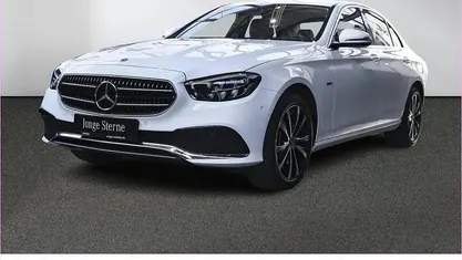 Gebraucht Mercedes E300 Avantgarde 211 PS (155 kW) 2021 Weiß