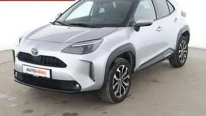 Gebraucht Toyota Yaris Cross Team 116 PS (85 kW) 2022 Grau SUV