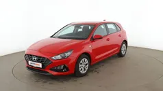 Rot Gebraucht 2021 Hyundai i30 Pure Limousine | 14.210 € (Superpreis)