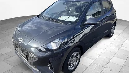 Neu Hyundai i10 Select 63 PS (46 kW) 2025 Grau Kleinwagen