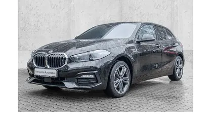 Schwarz Gebraucht 2022 BMW 118 Sport Line Kleinwagen | 22.840 € (Fairer Preis)
