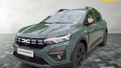 Safarigrüngrau Gebraucht 2024 Dacia Sandero Extreme Kleinwagen | 17.600 € (Fairer Preis)