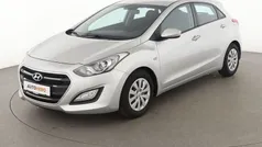Grau Gebraucht 2017 Hyundai i30 Life Limousine | 10.490 € (Fairer Preis)