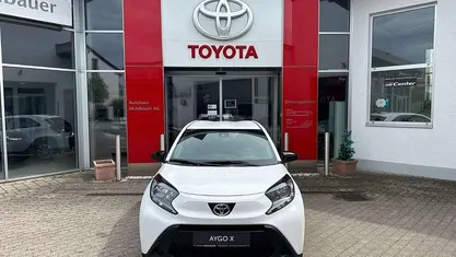 Gebraucht 2025 Toyota Aygo X Business Edition SUV | 15.980 € (Fairer Preis)