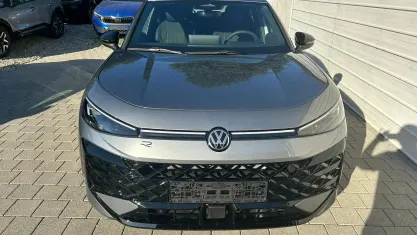 Neu VW T-Roc R-line 150 PS (110 kW) 2026 Wolf grey metallic SUV