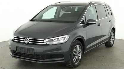 Neu VW Touran Comfortline 150 PS (110 kW) 2025 Delfingrau metallic Van / Kleinbus