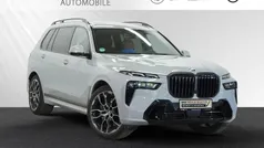 Brooklyn grau metallic Gebraucht 2024 BMW X7 M Sport SUV | 101.500 € (Superpreis)
