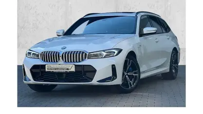 Usata BMW 330e M Sport 292 CV (214 kW) 2025 Bianco Station wagon