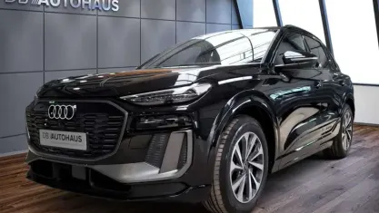 Gebraucht Audi Q6 e-tron Ambiente 284 kW (387 PS) 2025 Schwarz SUV