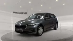 Grau Gebraucht 2024 Skoda Scala Essence Kleinwagen | 18.950 € (Fairer Preis)