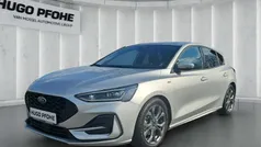 Silber Gebraucht 2024 Ford Focus ST-Line X Limousine | 26.190 € (Fairer Preis)
