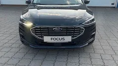 Schwarz Gebraucht 2023 Ford Focus Titanium Limousine | 20.900 € (Fairer Preis)