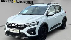 Weiß Gebraucht 2023 Dacia Sandero Expression Kleinwagen | 15.690 € (Fairer Preis)