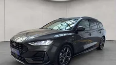 Magnetic metallic Gebraucht 2024 Ford Focus ST-Line X Kombi | 27.950 € (Fairer Preis)