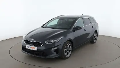 Gebraucht Kia Ceed Spirit 160 PS (117 kW) 2021 Grau Kleinwagen