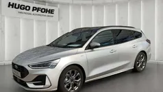 Silber Gebraucht 2024 Ford Focus ST-Line Kombi | 29.310 € (Fairer Preis)