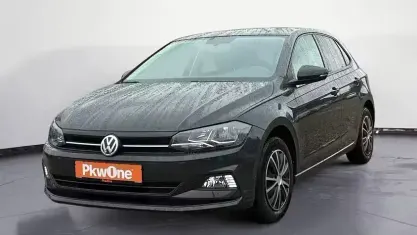 Gebraucht VW Polo Comfortline 65 PS (47 kW) 2018 Grau Kleinwagen