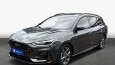 Magnetic metallic Gebraucht 2024 Ford Focus ST-Line Kombi | 25.450 € (Fairer Preis)