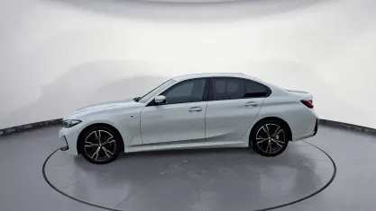 Używany BMW 320 M Sport 190 KM (139 kW) 2025 Biały Sedan/Limuzyna