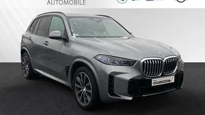Gebraucht BMW X5 M Sport 298 PS (219 kW) 2024 Skyscraper grau metallic SUV