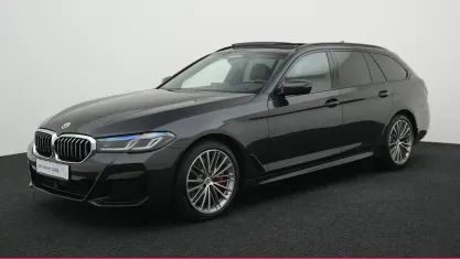 Gebraucht BMW 540 M Sport 340 PS (250 kW) 2023 Sophistograu brillanteffekt metalli Kombi