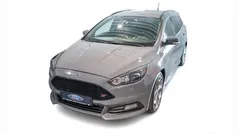 Grau Gebraucht 2017 Ford Focus Sport Kombi | 17.980 € (Fairer Preis)