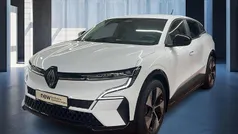 Weiß Gebraucht 2023 Renault Mégane Equilibre Limousine | 25.980 € (Fairer Preis)