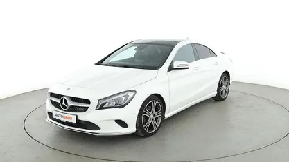 Gebraucht Mercedes CLA200 Urban 156 PS (114 kW) 2018 Weiß Limousine