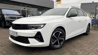 Weiß Gebraucht 2024 Opel Astra Kombi | 25.990 € (Fairer Preis)