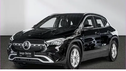Gebraucht Mercedes GLA200 163 PS (119 kW) 2024 Schwarz SUV