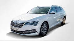 Moonweiss metallic Gebraucht 2022 Skoda Superb Style Kombi | 23.490 € (Guter Preis)