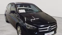 Kosmosschwarz metallic Gebraucht 2020 Mercedes B200 Style Van / Kleinbus | 19.990 € (Guter Preis)