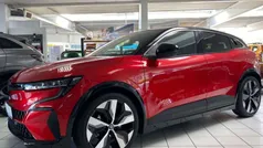 Rot + schwarz Gebraucht 2022 Renault Mégane Techno Limousine | 29.950 € (Fairer Preis)