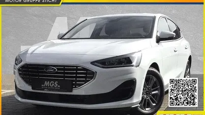 Gebraucht Ford Focus Titanium 125 PS (91 kW) 2023 Frozen white Limousine