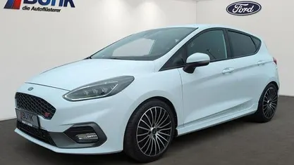 Gebraucht Ford Fiesta ST 200 PS (147 kW) 2019 Weiß Kleinwagen