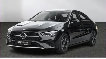 Gebraucht Mercedes CLA180 136 PS (100 kW) 2024 Schwarz Limousine