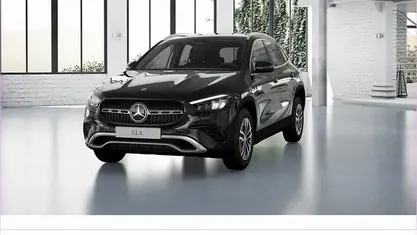 Unilack nachtschwarz Gebraucht 2024 Mercedes GLA200 SUV | 35.890 € (Guter Preis)