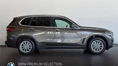 Grau Gebraucht 2021 BMW X5 Sport Line SUV | 52.888 € (Superpreis)